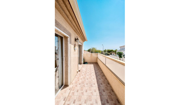 Odsprzedaż - Kamienica - Torrevieja - La Siesta - El Salado - Torreta