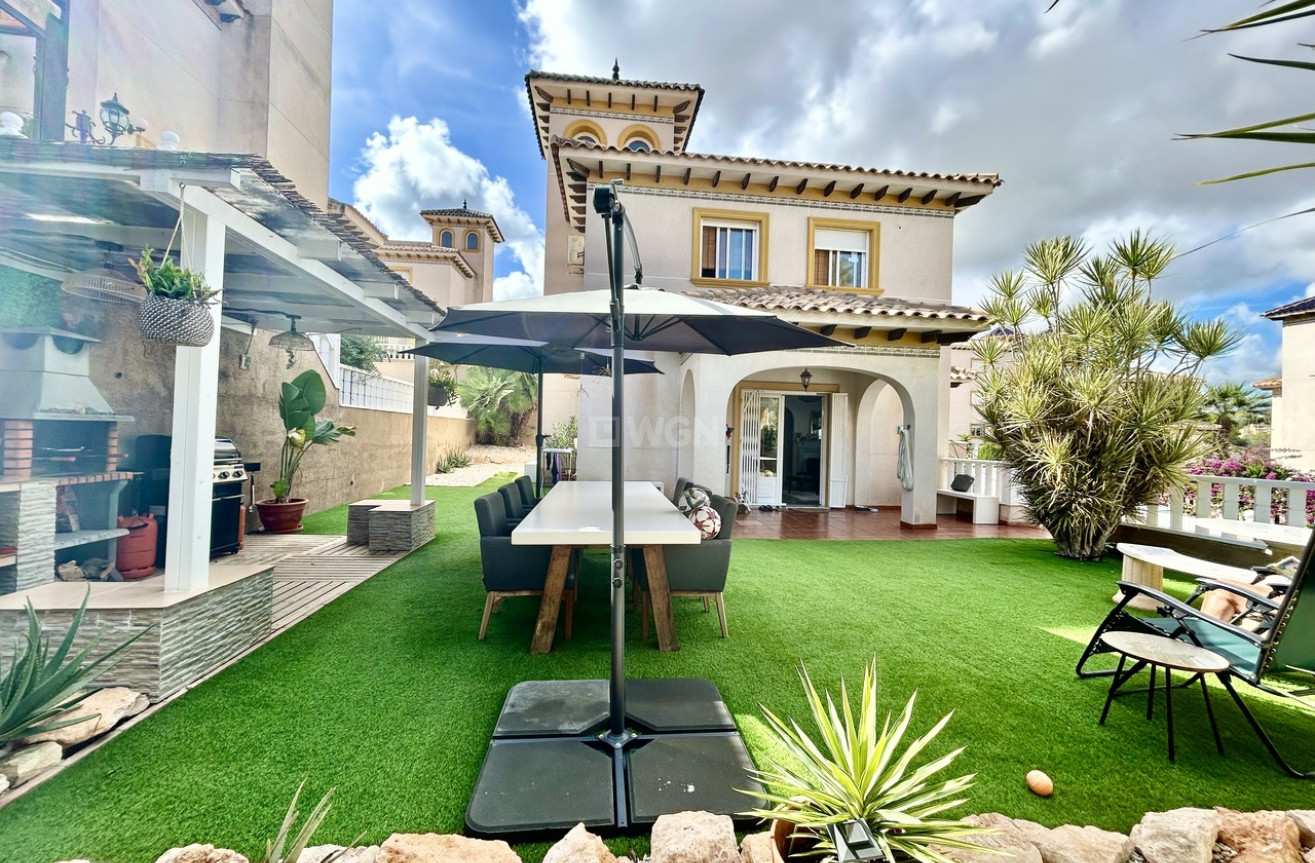 Odsprzedaż - Villa - Villamartin - Costa Blanca