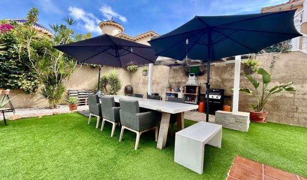 Odsprzedaż - Villa - Villamartin - Costa Blanca