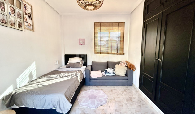 Odsprzedaż - Villa - Villamartin - Costa Blanca