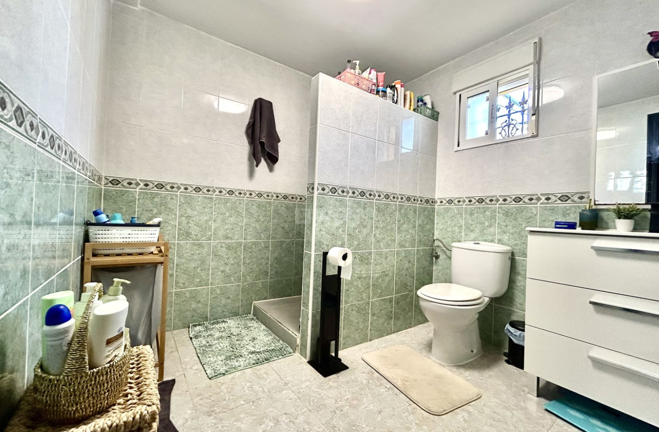 Odsprzedaż - Villa - Villamartin - Costa Blanca
