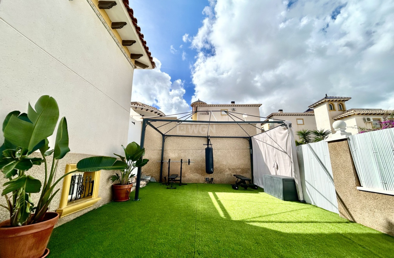 Odsprzedaż - Villa - Villamartin - Costa Blanca