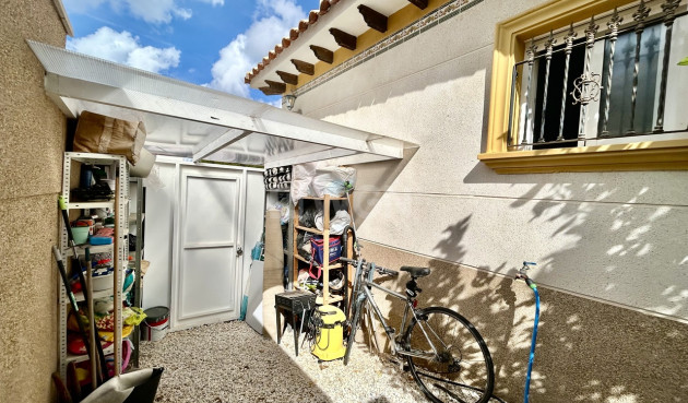 Odsprzedaż - Villa - Villamartin - Costa Blanca