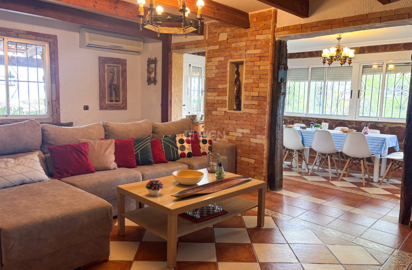 Resale - Villa - Jacarilla - Inland