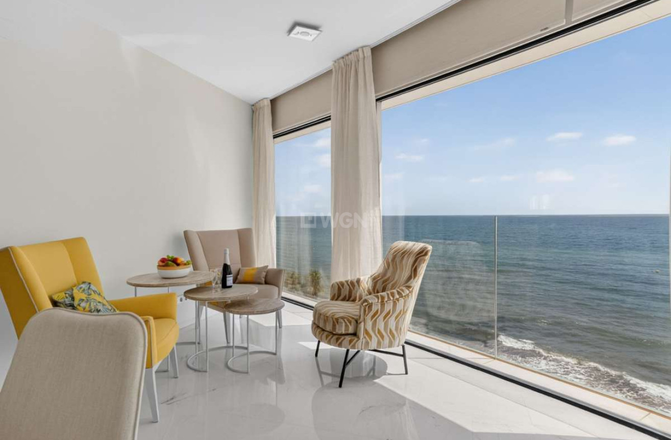 Odsprzedaż - Mieszkanie w bloku - Torrevieja - Costa Blanca