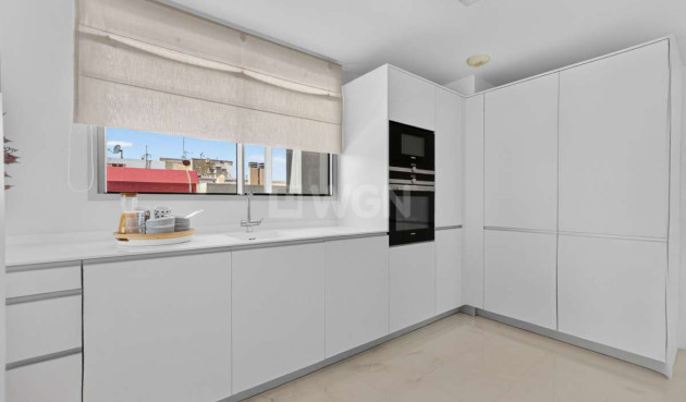 Odsprzedaż - Mieszkanie w bloku - Torrevieja - Costa Blanca