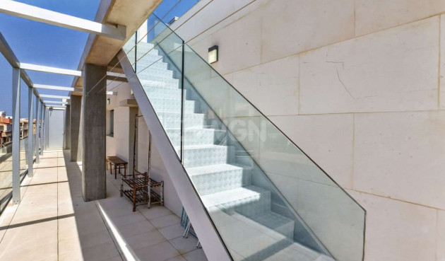 Odsprzedaż - Mieszkanie w bloku - Torrevieja - Costa Blanca