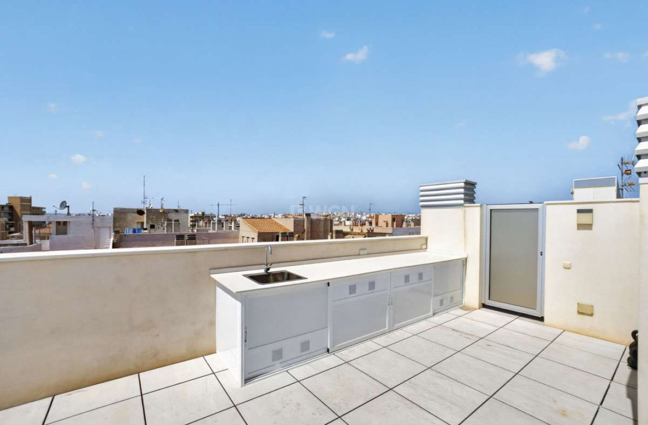 Odsprzedaż - Mieszkanie w bloku - Torrevieja - Costa Blanca