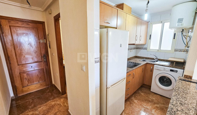 Wiederverkauf - Wohnung - Torrevieja - Centro