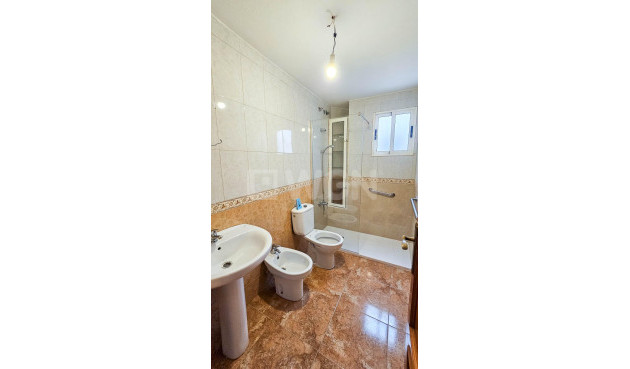 Wiederverkauf - Wohnung - Torrevieja - Centro