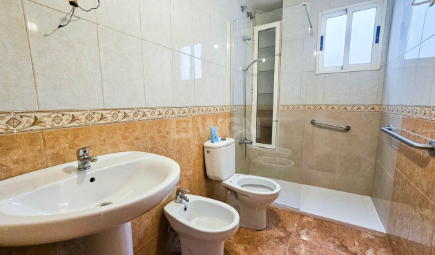 Wiederverkauf - Wohnung - Torrevieja - Centro