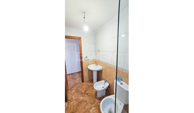 Wiederverkauf - Wohnung - Torrevieja - Centro