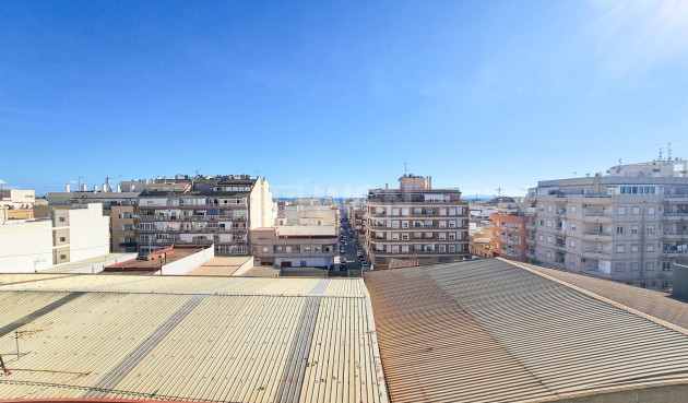 Wiederverkauf - Wohnung - Torrevieja - Centro