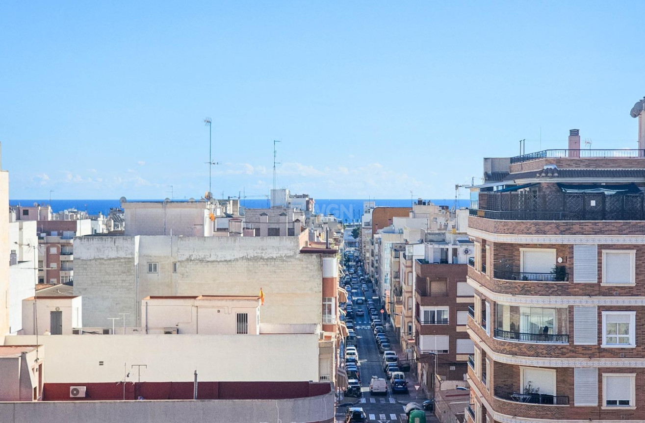 Wiederverkauf - Wohnung - Torrevieja - Centro