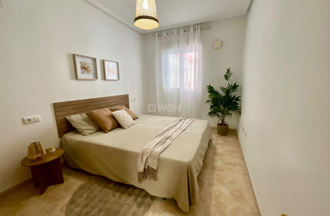 Resale - Apartment / flat - Torrevieja - PARQUE DE LAS NACIONES