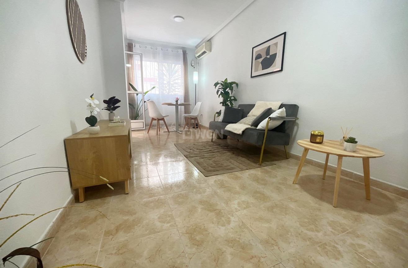 Resale - Apartment / flat - Torrevieja - PARQUE DE LAS NACIONES