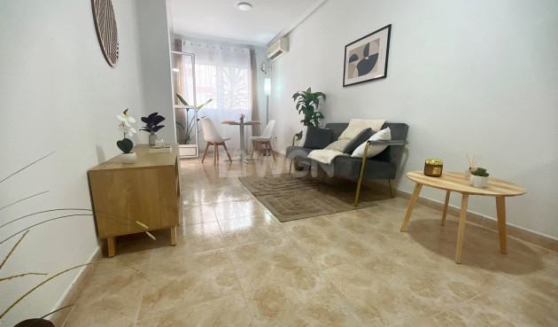 Resale - Apartment / flat - Torrevieja - PARQUE DE LAS NACIONES