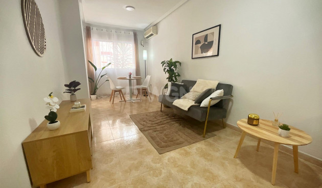 Resale - Apartment / flat - Torrevieja - PARQUE DE LAS NACIONES