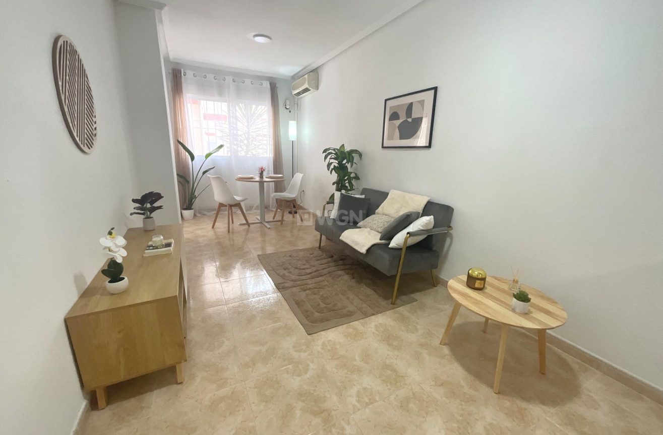 Resale - Apartment / flat - Torrevieja - PARQUE DE LAS NACIONES
