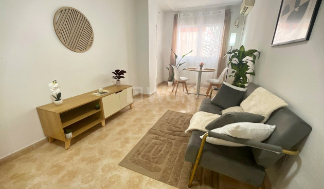 Resale - Apartment / flat - Torrevieja - PARQUE DE LAS NACIONES
