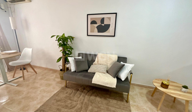 Resale - Apartment / flat - Torrevieja - PARQUE DE LAS NACIONES