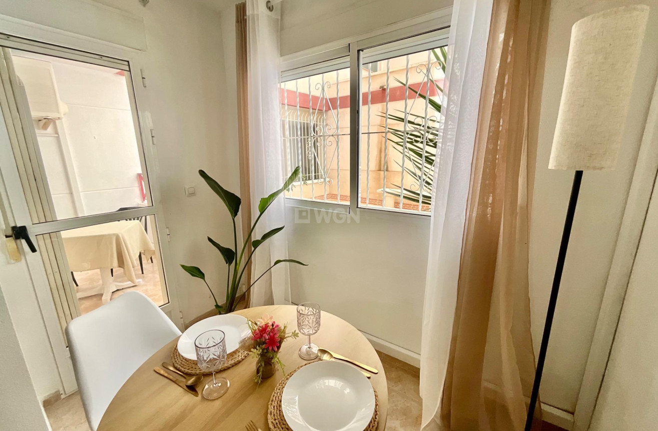 Resale - Apartment / flat - Torrevieja - PARQUE DE LAS NACIONES