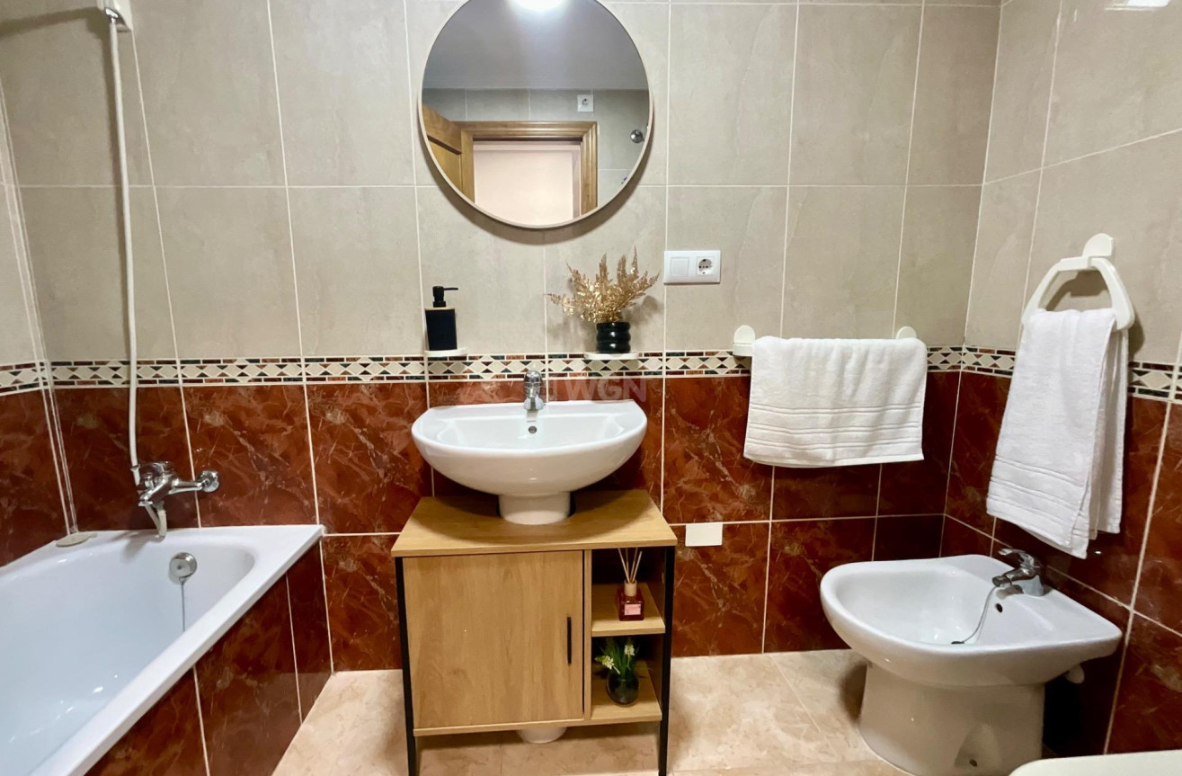 Resale - Apartment / flat - Torrevieja - PARQUE DE LAS NACIONES