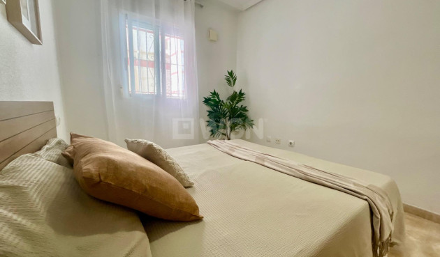 Resale - Apartment / flat - Torrevieja - PARQUE DE LAS NACIONES