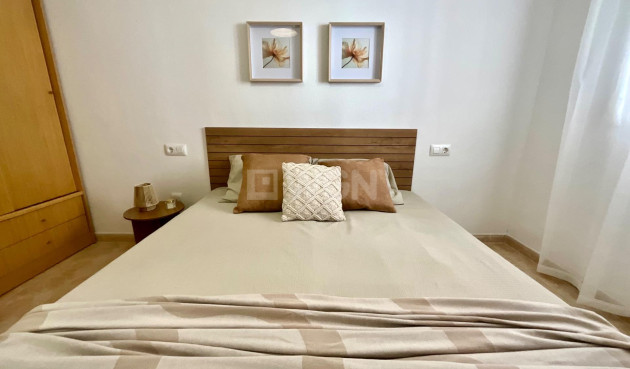 Resale - Apartment / flat - Torrevieja - PARQUE DE LAS NACIONES