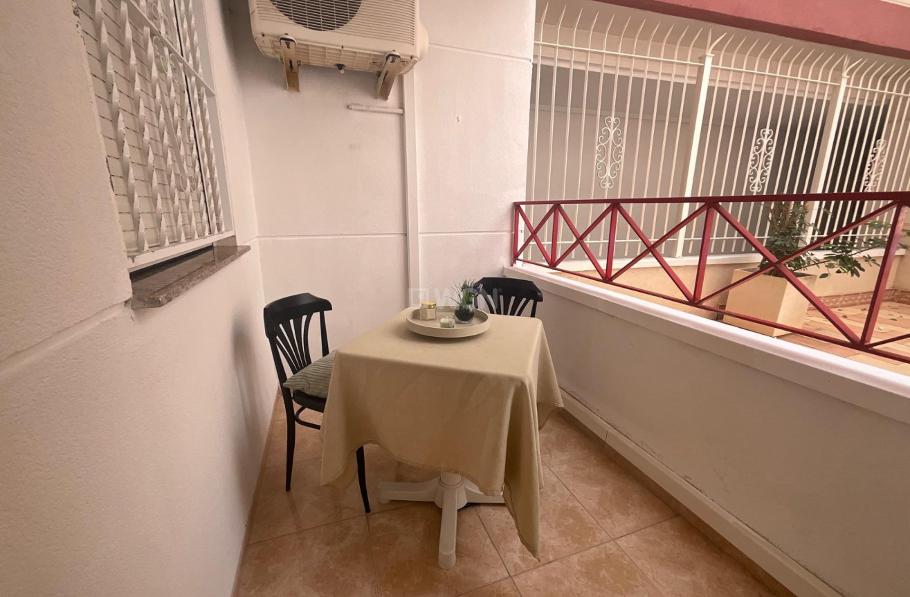 Resale - Apartment / flat - Torrevieja - PARQUE DE LAS NACIONES