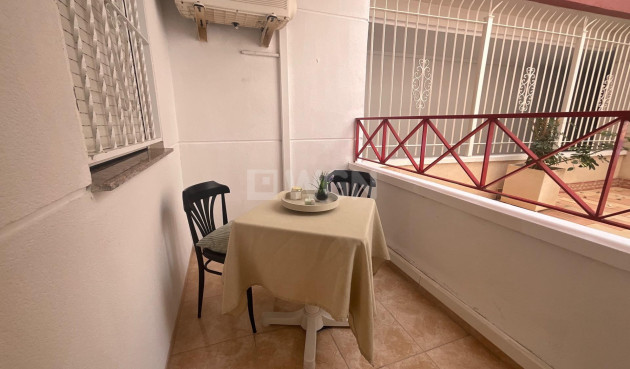 Resale - Apartment / flat - Torrevieja - PARQUE DE LAS NACIONES