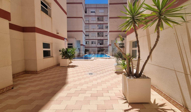 Resale - Apartment / flat - Torrevieja - PARQUE DE LAS NACIONES