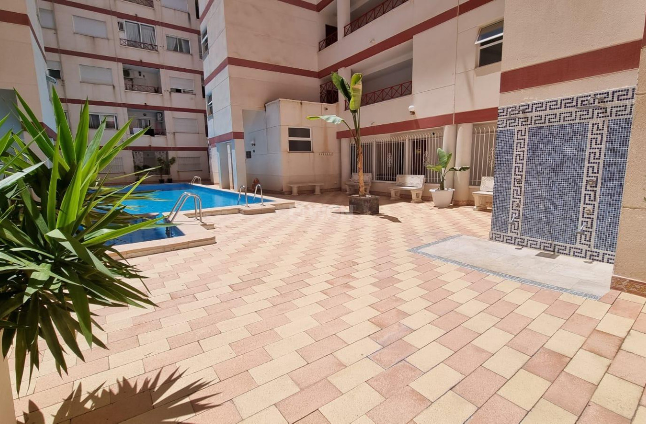 Resale - Apartment / flat - Torrevieja - PARQUE DE LAS NACIONES