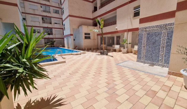 Resale - Apartment / flat - Torrevieja - PARQUE DE LAS NACIONES