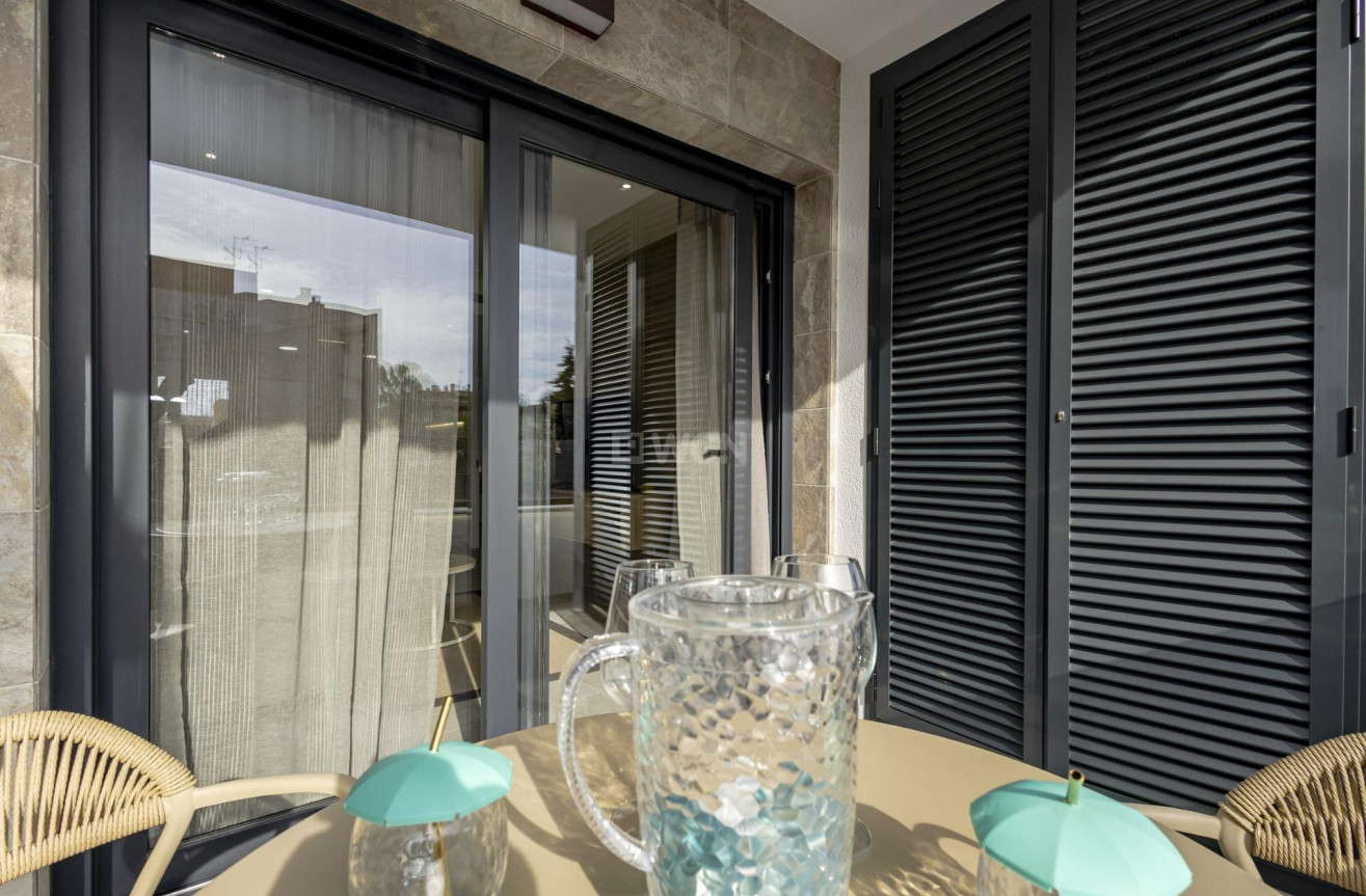 Nowy budynek - Mieszkanie w bloku - Torrevieja - Nueva Torrevieja