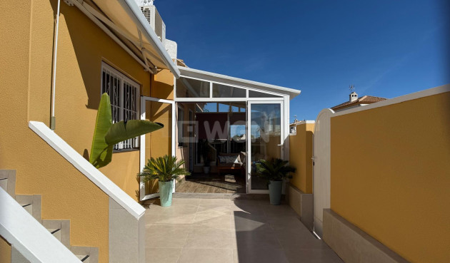 Odsprzedaż - Villa - Orihuela Costa - Costa Blanca