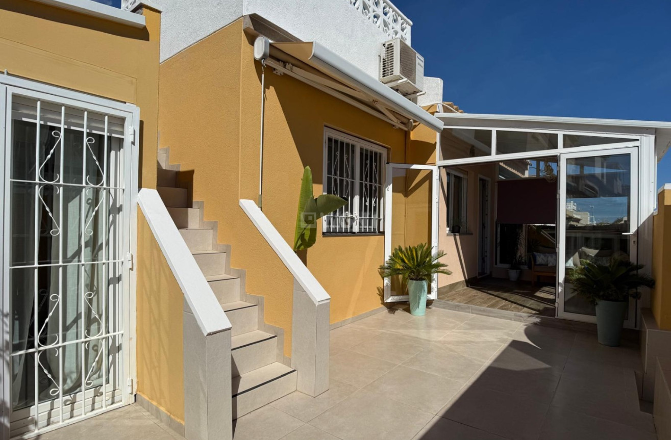 Odsprzedaż - Villa - Orihuela Costa - Costa Blanca