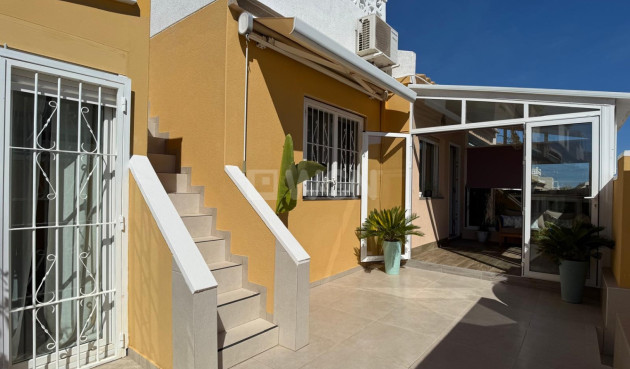 Odsprzedaż - Villa - Orihuela Costa - Costa Blanca