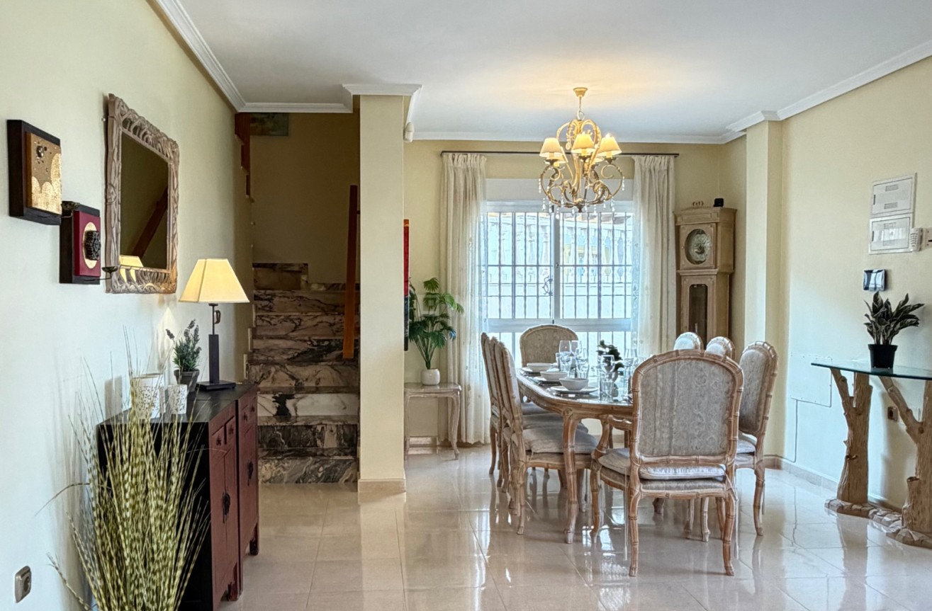 Odsprzedaż - Villa - Orihuela Costa - Costa Blanca