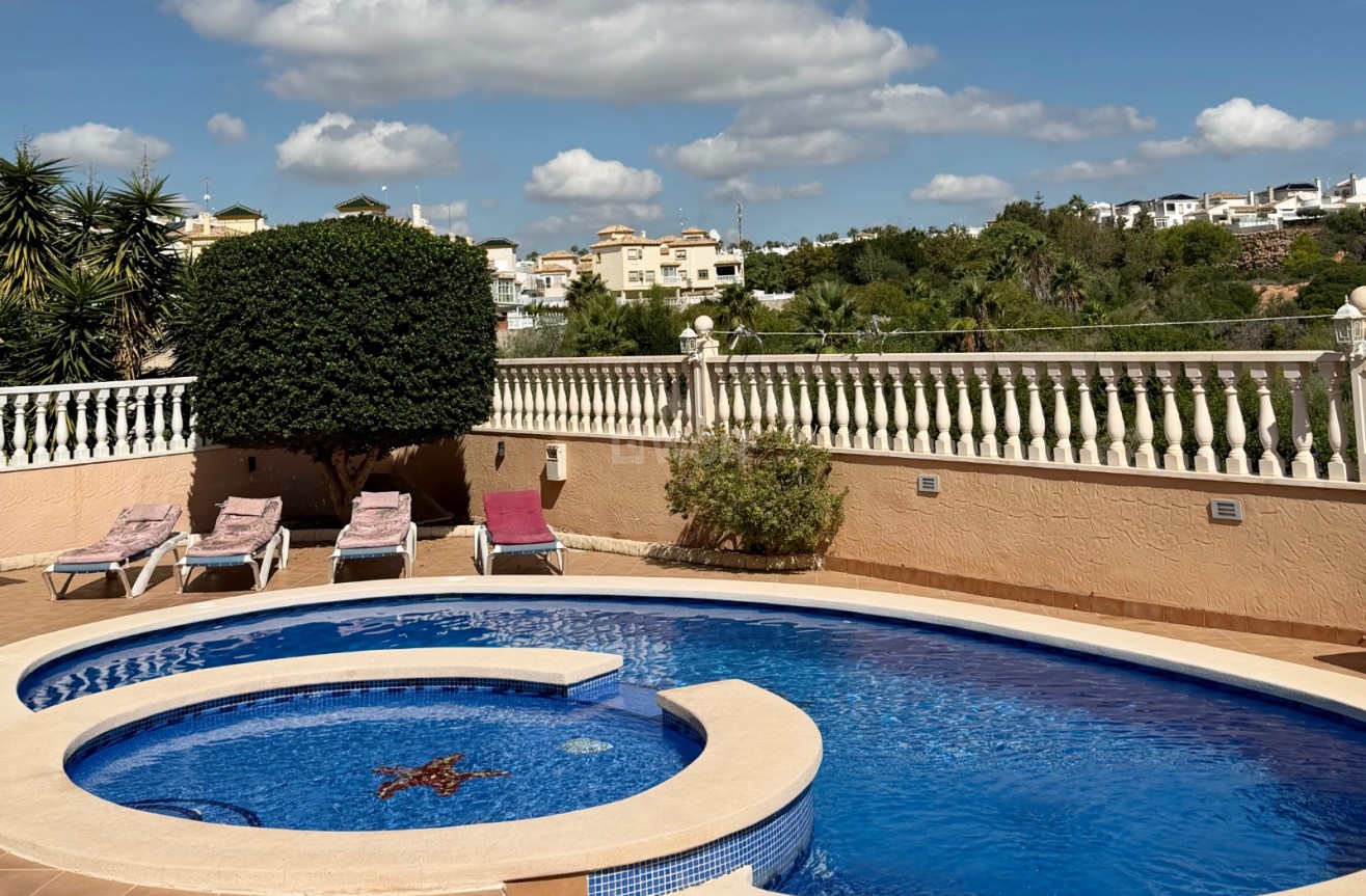 Odsprzedaż - Villa - Orihuela Costa - Costa Blanca