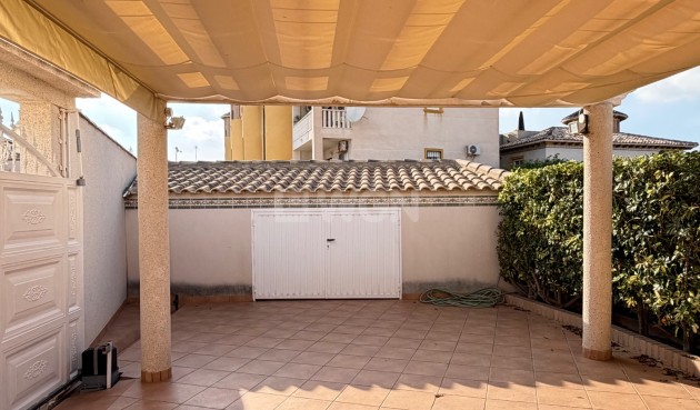 Odsprzedaż - Villa - Orihuela Costa - Costa Blanca