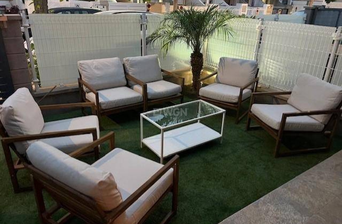 Resale - Bungalow - Pilar de la Horadada - Zona Pueblo