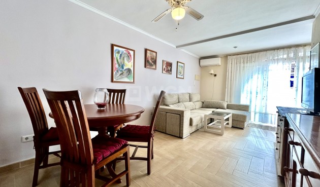 Odsprzedaż - Kamienica - Torrevieja - Costa Blanca