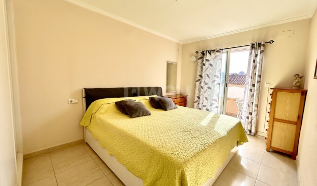 Odsprzedaż - Kamienica - Torrevieja - Costa Blanca