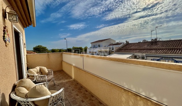 Odsprzedaż - Kamienica - Torrevieja - Costa Blanca