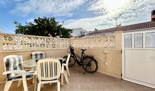 Odsprzedaż - Kamienica - Torrevieja - Costa Blanca