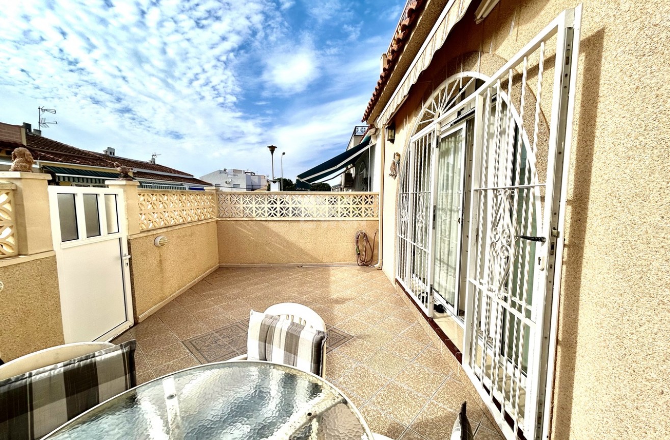 Odsprzedaż - Kamienica - Torrevieja - Costa Blanca