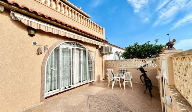 Odsprzedaż - Kamienica - Torrevieja - Costa Blanca