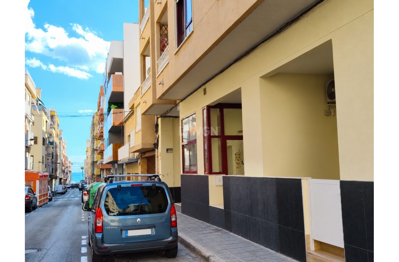 Odsprzedaż - Mieszkanie w bloku - Torrevieja - Costa Blanca