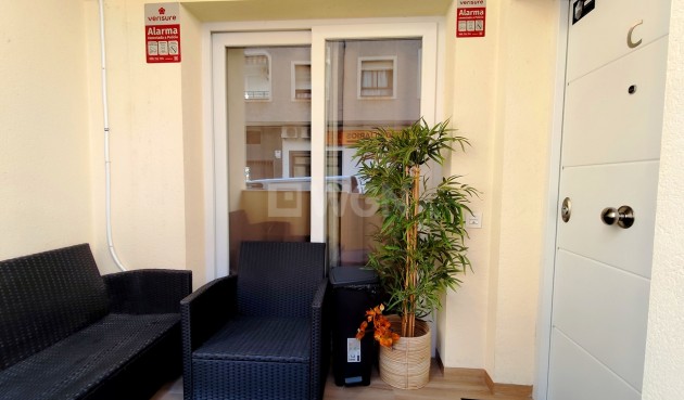 Odsprzedaż - Mieszkanie w bloku - Torrevieja - Costa Blanca